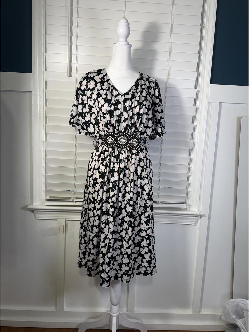 Nina Leonard Floral Midi Dress Small Black White Beaded Medallion Waist Stretch